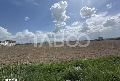 Teren de 4350 mp, în Central