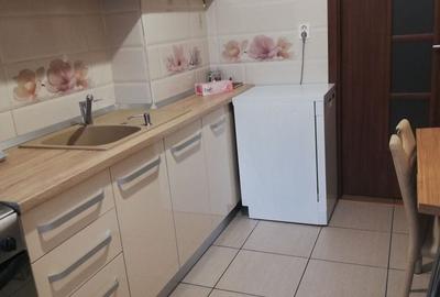 Apartament cu 3 camere semidecomandat în Drumul Carului - 1