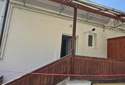 Casă cu 1 camere cu Canalizare în Central