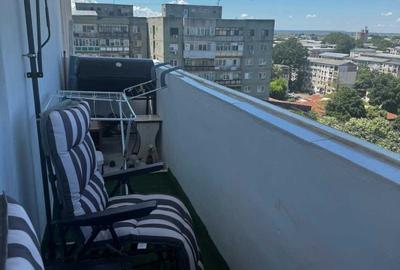 Apartament cu 4 camere decomandat în Central - 2