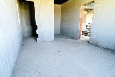 Casă cu 4 camere cu Teren 501 Mp în Sânmartin