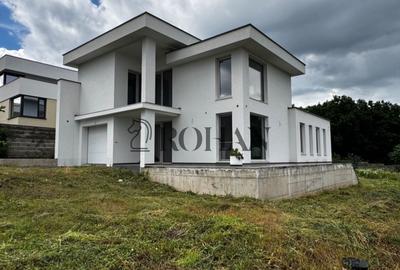 Casă individuală cu 6 camere cu Canalizare în Vest - 1