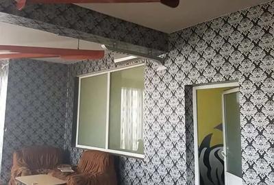 Spațiu comercial, de 160 mp, în Central - 4