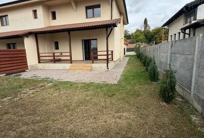 Casă cu 4 camere cu Teren 300 Mp în Central