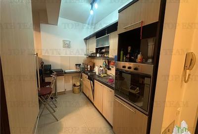 Apartament cu 2 camere nedecomandat, mobilat în Pajura - 3