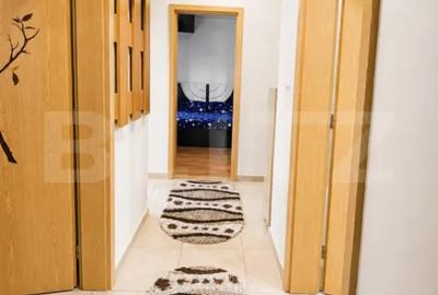 Apartament cu 3 camere decomandat în Girocului