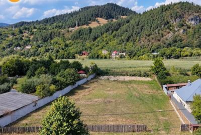 Teren de 2587 mp, în Preluca