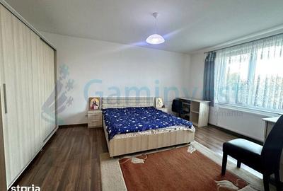 Casă cu 5 camere cu Teren 535 Mp în Sântandrei