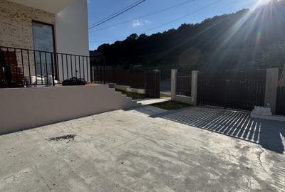 Duplex cu 4 camere cu Teren 480 Mp în Chinteni