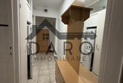 Apartament cu 3 camere în 22 Decembrie 1989