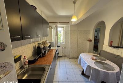 Apartament cu 3 camere decomandat în Micro 16 - 1