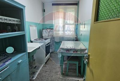 Apartament cu 2 camere decomandat în Cornișa - 4