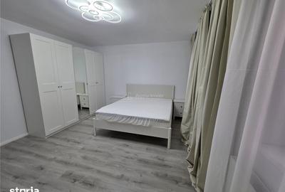 Apartament cu 3 camere semidecomandat în 1 Decembrie