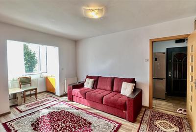 Apartament cu 2 camere semidecomandat în Florilor