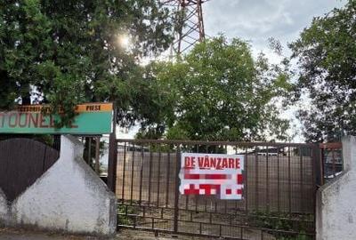 Spațiu comercial, în Lucian Blaga - 1