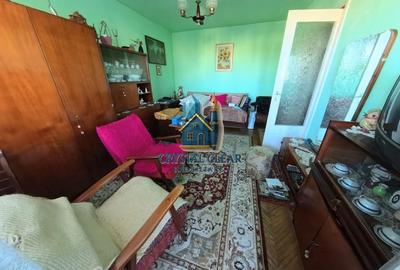 Apartament cu 3 camere decomandat în Dâmbu Pietros