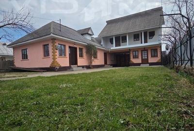 Casă cu 3 camere în Central