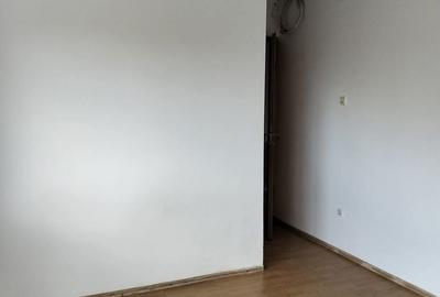 Apartament cu 3 camere decomandat în Trei Stejari - 9