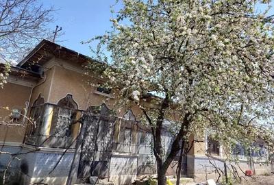 Teren de 3070 mp, în Adunații-Copăceni