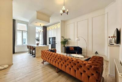 Apartament cu 3 camere semidecomandat în Central