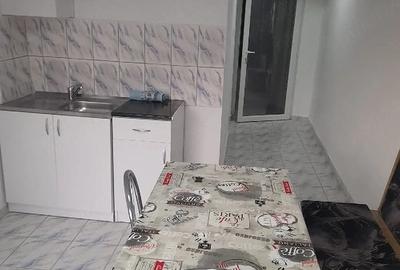 Garsonieră decomandată în Central