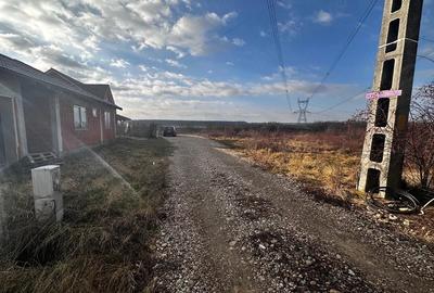 Teren de 500 mp, în Apateu