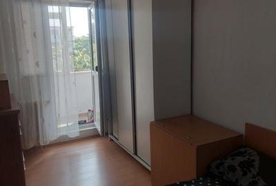 Apartament cu 2 camere nedecomandat în Mihai Bravu