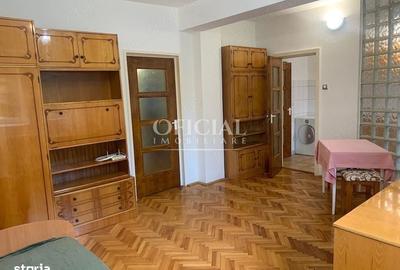 Garsonieră decomandată în Zorilor
