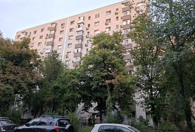 Apartament cu 2 camere decomandat în Drumul Taberei