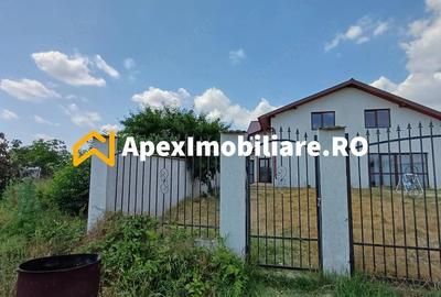 Casă cu 4 camere cu Teren 883 Mp în Varlaam