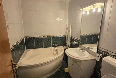 Apartament cu 2 camere decomandat în Tei
