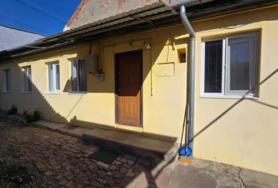 Apartament cu 2 camere semidecomandat în Bălcescu