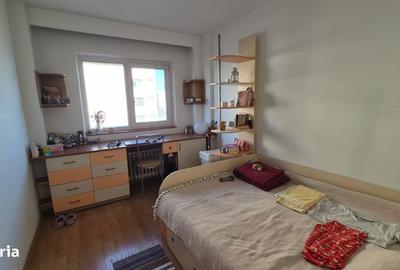 Apartament cu 3 camere semidecomandat în Titan - 3