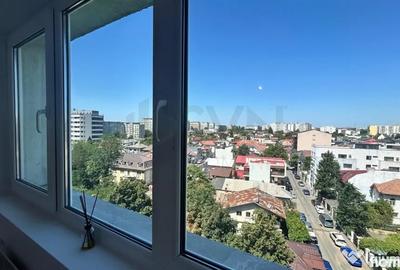 Apartament cu 3 camere decomandat în Titulescu
