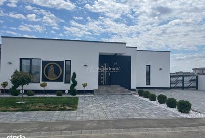 Casă cu 4 camere în Vladimirescu