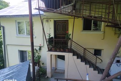 Casă cu 4 camere cu Teren 328 Mp în Central