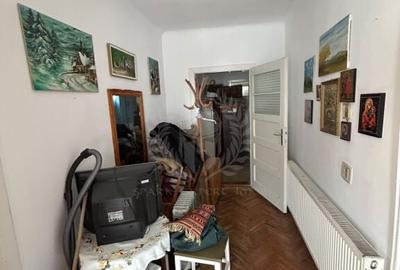 Casă cu 3 camere cu Teren 580 Mp în Central