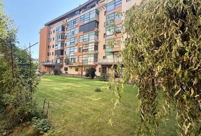 Apartament cu 4 camere decomandat în Voluntari