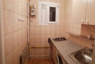 Apartament decomandat în Titan