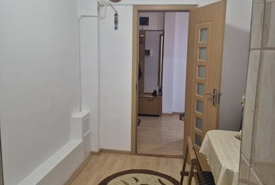 Apartament cu 3 camere decomandat în Florești - 6