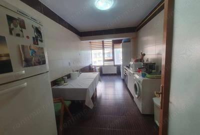 Apartament cu 3 camere decomandat în Central - 13