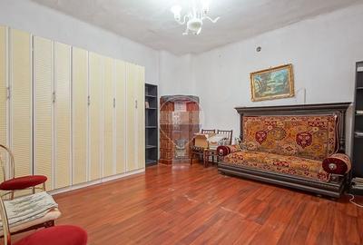 Casă cu 3 camere cu Teren 104 Mp în Central