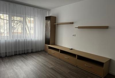 Apartament cu 2 camere decomandat în Buzaului - 1