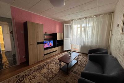 Apartament cu 2 camere decomandat în Tei