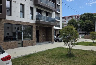 Spațiu comercial, de 85 mp, în Primo