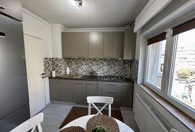 Apartament cu 2 camere semidecomandat, mobilat în Polonă - 11