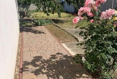 Casă cu 2 camere cu Teren 500 Mp în Central