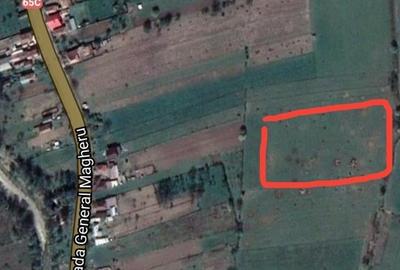 Teren de 4750 mp, în Central