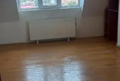 Casă cu 5 camere cu Teren 100 Mp în Coiciu - 15
