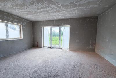 Duplex cu 3 camere cu Canalizare în Cristian - 11